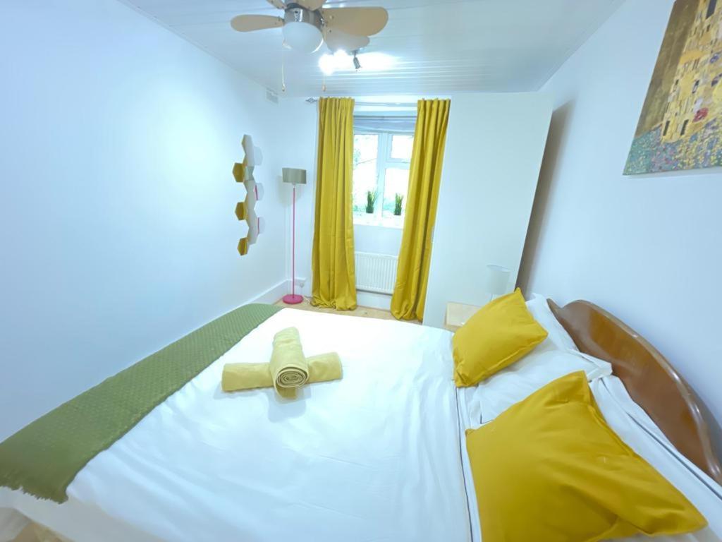 Cosy Flat Close To East Finchley Station Лондон Экстерьер фото
