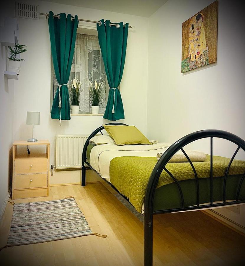Cosy Flat Close To East Finchley Station Лондон Экстерьер фото