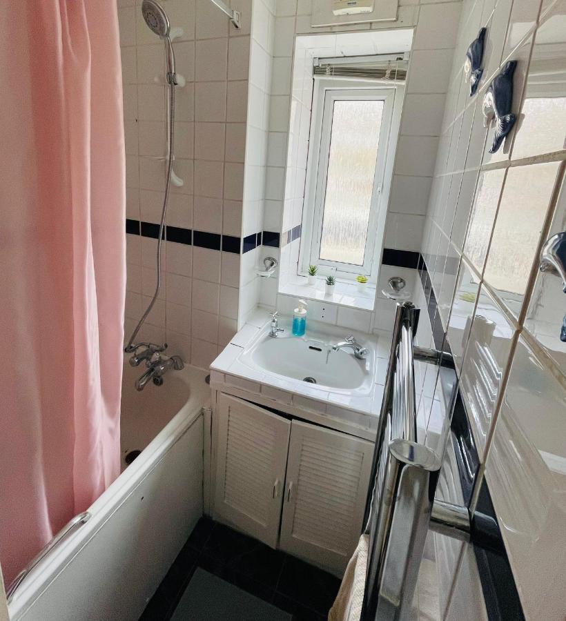 Cosy Flat Close To East Finchley Station Лондон Экстерьер фото